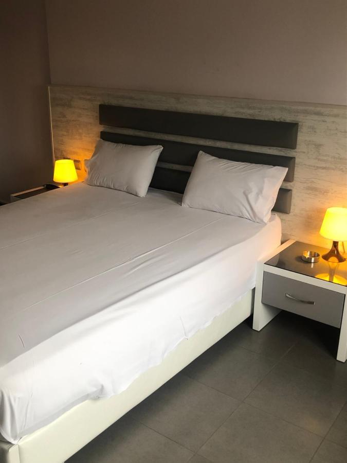 Αφροδίτη Hotel Neon Rysion Ngoại thất bức ảnh